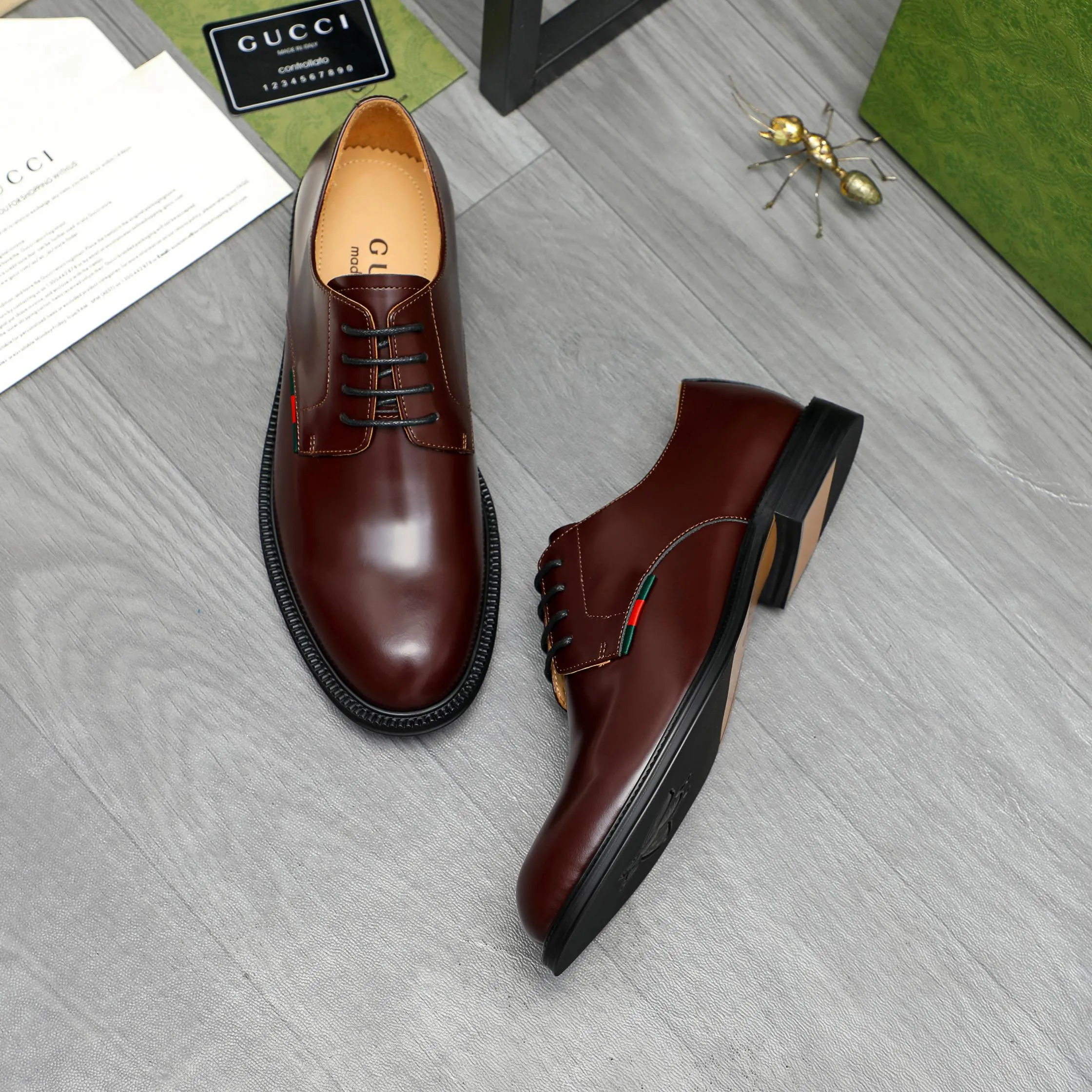 Men's shoes 💰500 Product trademark: GUCCI "Gucci" business lace-up leather shoes Regular size: 38-44 (45.46 custom-made, non-returnable) Product materials: Selected pearlescent cowhide upper, cowhide lining, original rubber outsole
